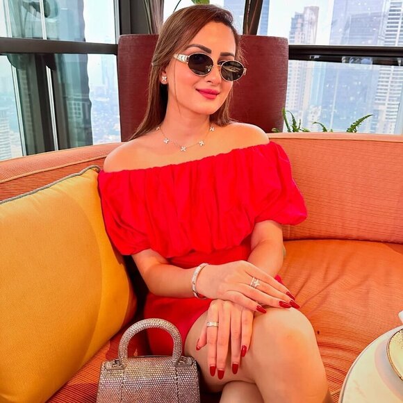 ZARA RED RUFFLE MINI DRESS - Picture 7 of 7